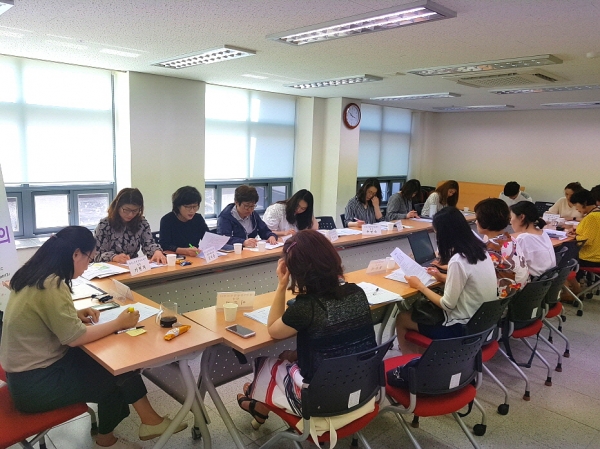 광명시 하안권역 누리복지팀은 하안권역 복지대상자 문제 해결을 위한 통합사례회의 개최하였다.