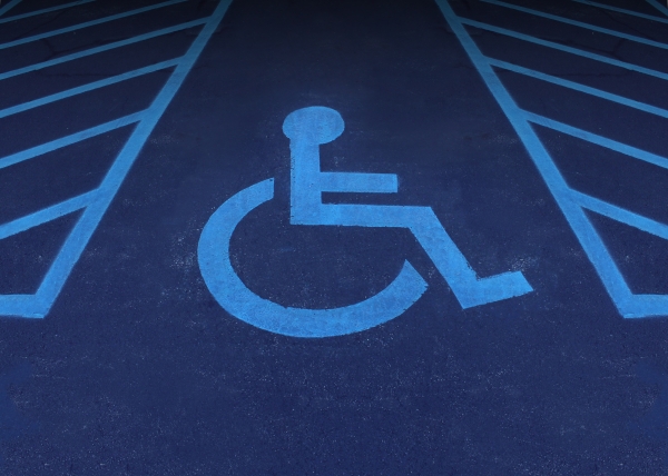 장애인 자동차 표지를 부당하게 사용할 경우 장애인복지법 제90조에 의거해 과태료 200만 원이 부과되며, 표지를 위·변조할 경우 형사고발될 수 있다.