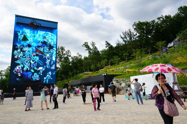 광명동굴은 더위가 절정에 달하는 8월 4·5일(토·일) ‘광명동굴 쿨 써머 페스타’ 축제를 개최한다.