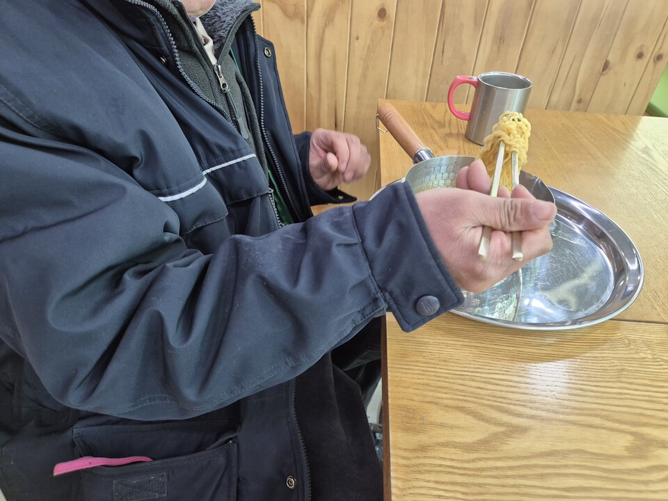 혼자 먹는 라면, 이젠 같이 나눠요광명시 1인가구 마음 잇는 '마음e음 라면'